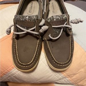 Sperry size 6